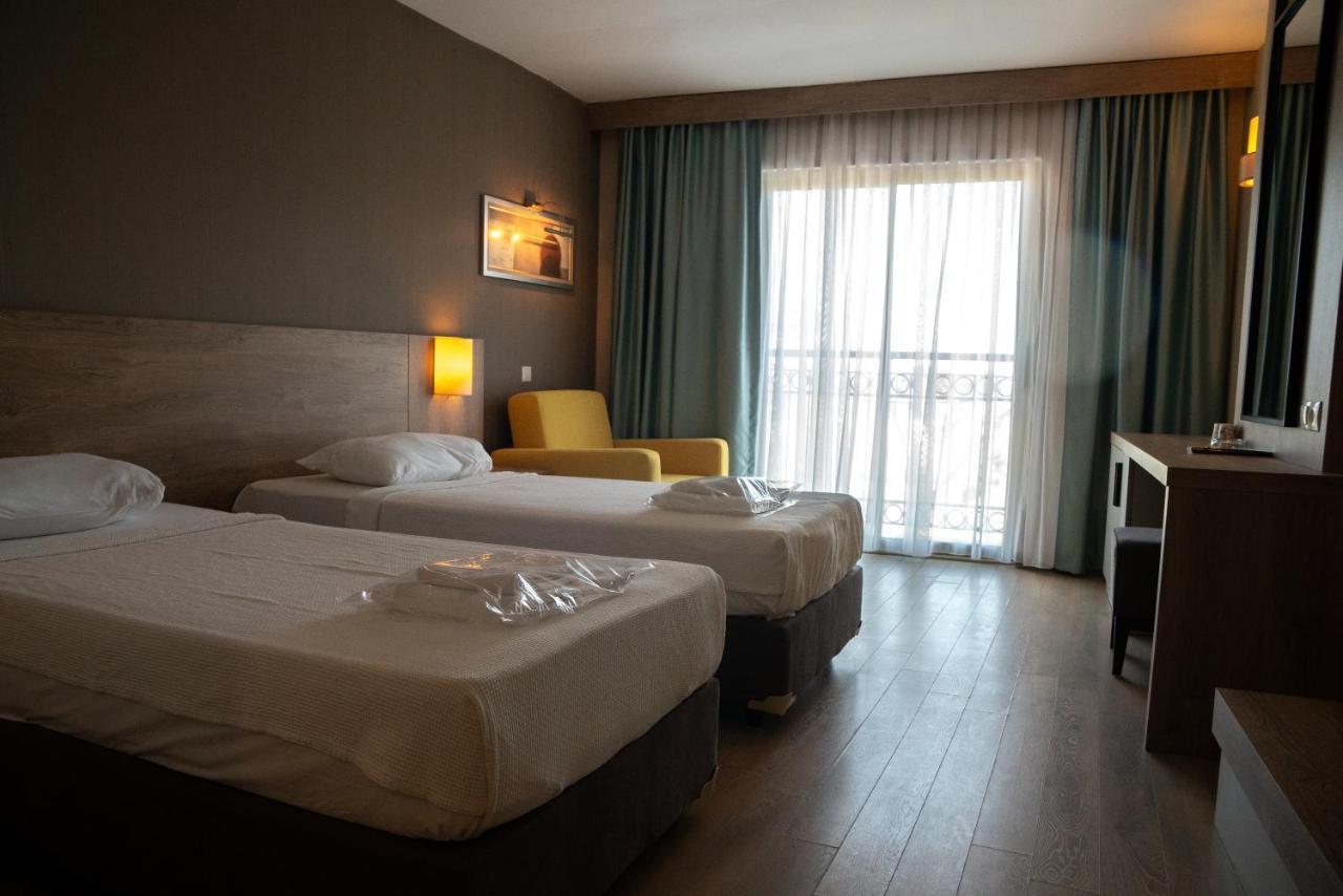 Lucida Beach Hotel Çamyuva 外观 照片