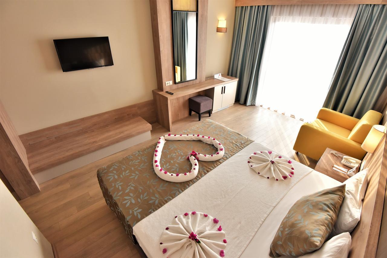 Lucida Beach Hotel Çamyuva 外观 照片