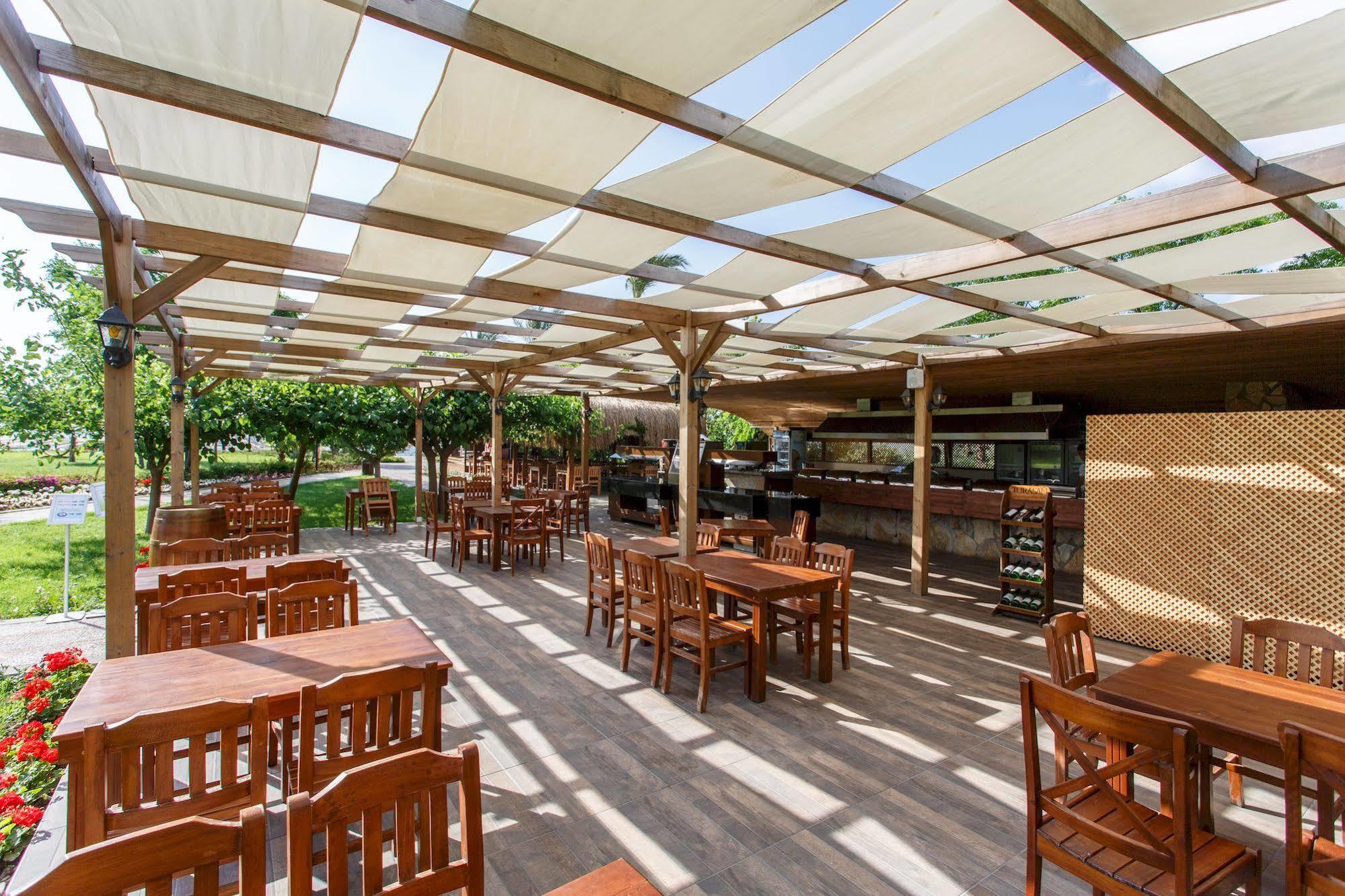 Lucida Beach Hotel Çamyuva 外观 照片