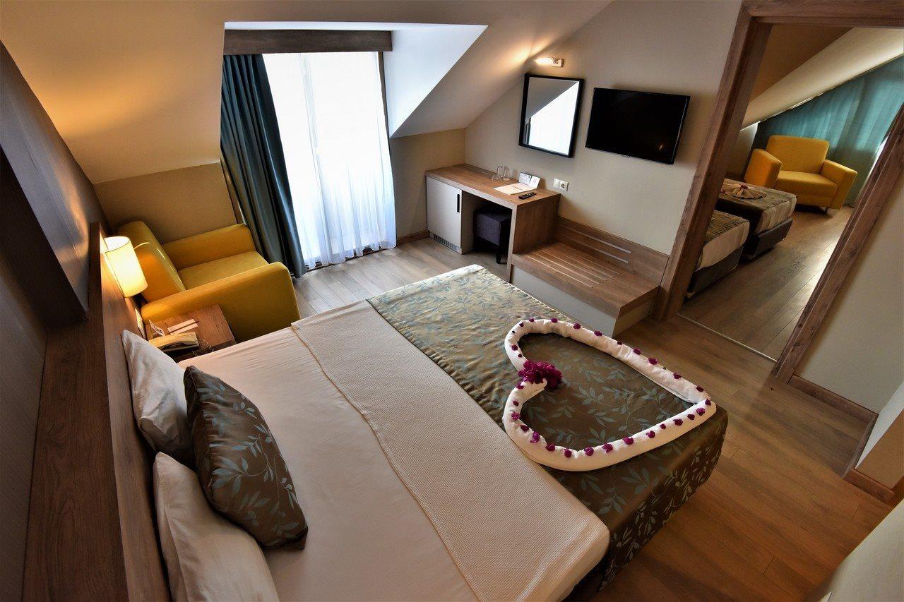 Lucida Beach Hotel Çamyuva 外观 照片